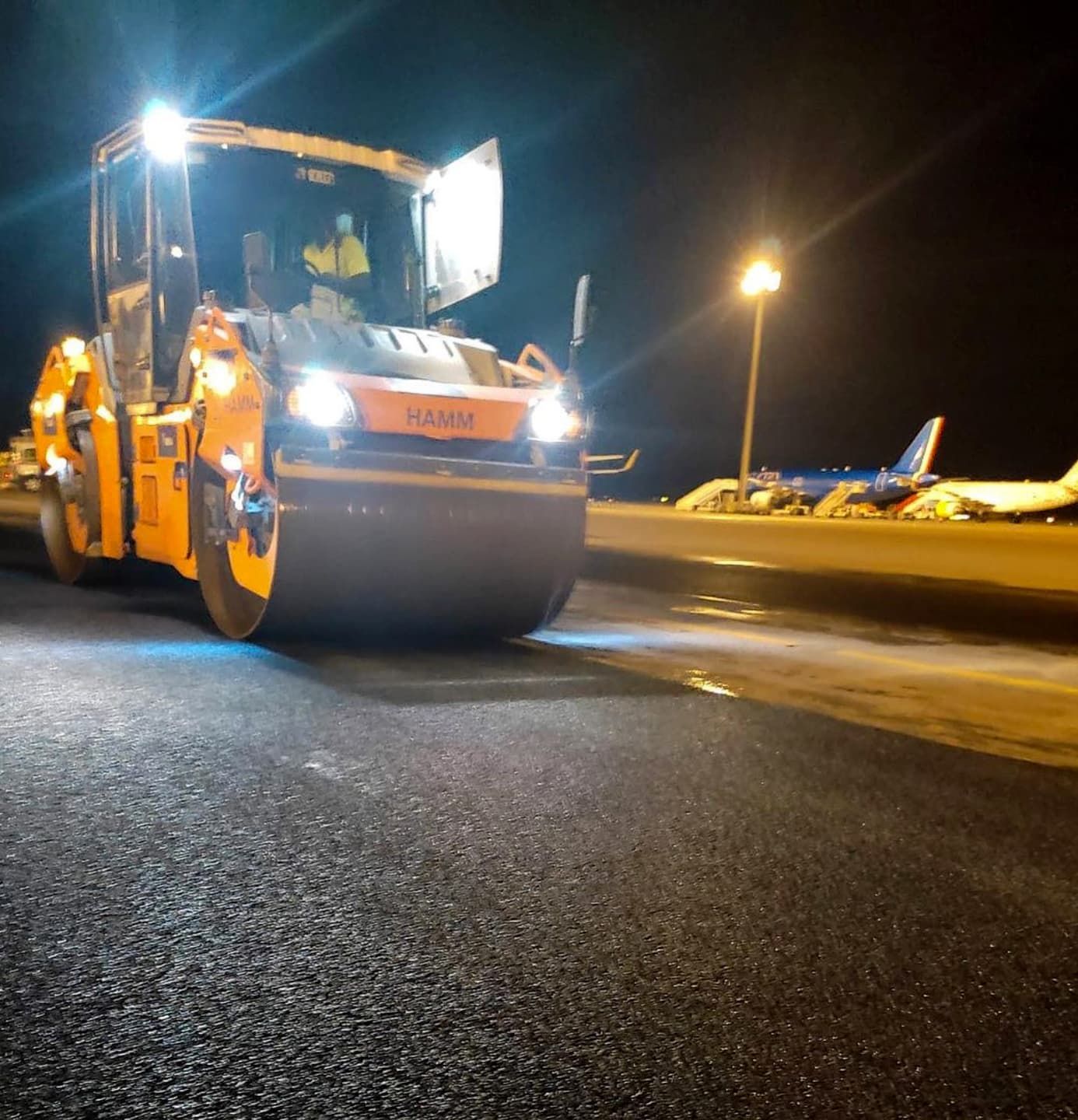 Asfaltado de pista con árido siderúrgico